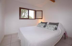 Maisons de vacances 2 Bedroom Beautiful Home In Oletta : photos des chambres