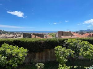 Architect's house 100m2 sea view, terraces 35m2