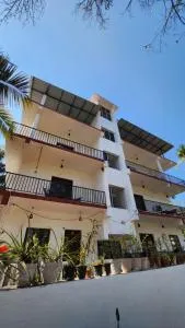 Hotel Savera - 波尔沃林