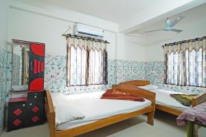 Gouranga Guest House Mayapur ISKCON 300 MTS