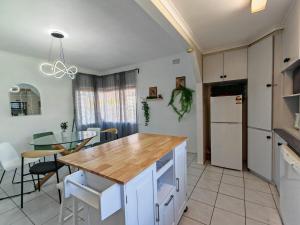 Northern Home-Close to Airport, Walk to Train