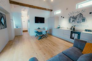 Executive Coach House on the Hoe 2 free parking spaces