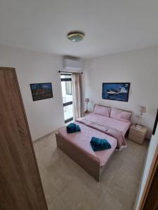 Modern Three Bedroom Apartment in Center Bugibba