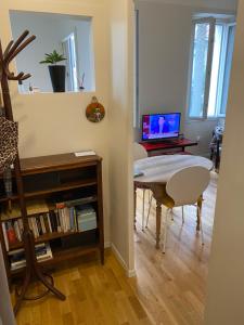 FLC - Charming T1bis 10mn Cours Julien-Nt Dame du Mont