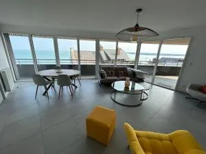 Cap 117 - Magnifique appartement face à la mer - Yffiniac