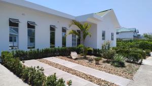 Casa con piscina jacuzzi disfruta en familia