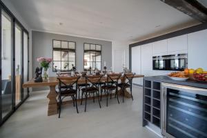 Luxury Villa with Sauna and Heated Pool for 14PAX!