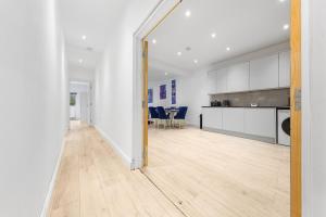 Purple Reignz - 3BR - close to LDN