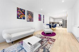 Purple Reignz - 3BR - close to LDN