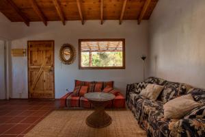 Rustic Chalet with pool in Lajares center