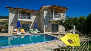 Uzumlu Village 3 Bedroom Villa 8691