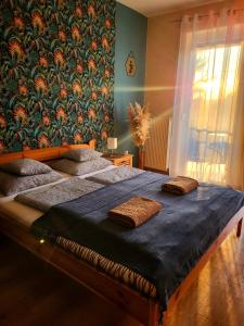 Holiday Home & Apartment