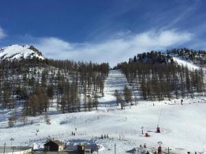 Appartements Appartement renove face aux pistes avec grande terrasse sud – Acces direct et toutes commodites ! - FR-1-445-142 : photos des chambres