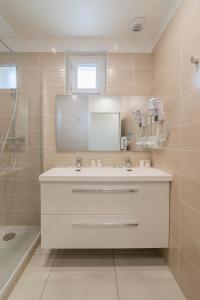 Hotels Cit'Hotel Imperial : photos des chambres