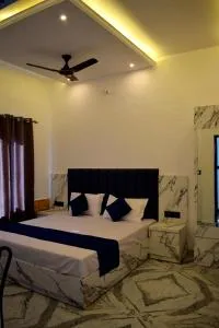 Hotel Breezewood Wonders - Bhadarwāh