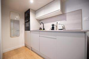 CIA - Mezzanine Studio by Arc de Triomphe