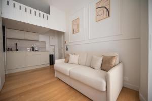 CIA - Mezzanine Studio by Arc de Triomphe