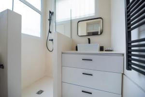 CIA - Mezzanine Studio by Arc de Triomphe