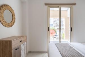 Infinity - One-Bedroom Apt W Terrace in Larnaca