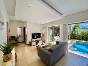 Modern Villa with Private Pool