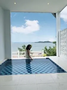 โล๊ะน้ำวิลล่า - Trang