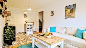 Blue Lagoon 150m-2 minuta hoda od centra, mogucnost za parking-apartmani-nsmilos