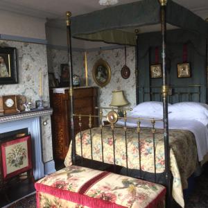 Deluxe Double Room with Garden View room in St Benedict - Victorian Bed and Breakfast