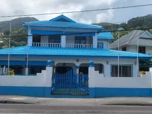 蓝色城堡旅馆 - 安塞奥潘