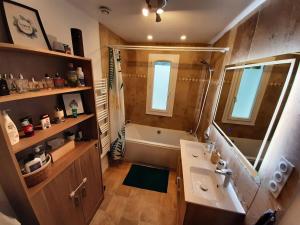 Villas Maison 8 pers proche Le Mans centre, circuit 24H et Boulerie JUMP : photos des chambres