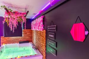 Love hotels Sweet Dreams Jacuzzi : photos des chambres