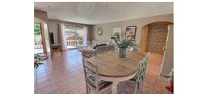 Maisons de vacances Maison mediterraneenne 130m piscine Vaucluse : photos des chambres