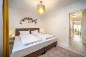 Sunbeam Crest Apartment