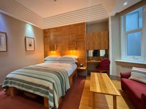 Small Double Room room in Drakes Hotel