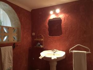 Maisons de vacances Gites Climatises Piscine Chauffee La Balancelle : photos des chambres