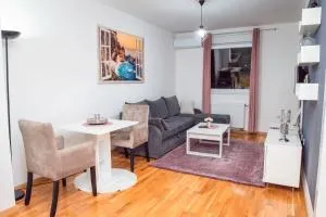 Apartman Royal 2 - Karuše