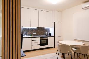 Refined Kolonaki Stay ,Private Patio & Stylish Comfort