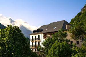 Hotels Logis Hotel La Breche de Roland : photos des chambres