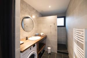 Appartements Wooden lodge with garden : photos des chambres