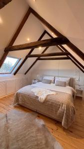 Luxury Vineyard Retreat with Private Jacuzzi