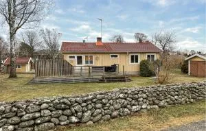 2 Bedroom Nice Home In Åsa - Frillesås
