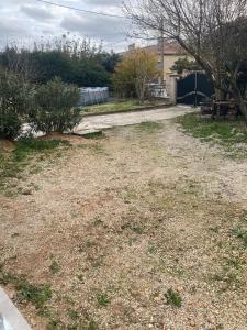 T2 dans Villa à Sorgues