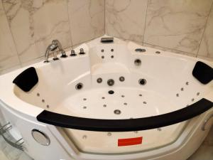 Appartements Vierzon Centre - joli T2- balneo- wifi : photos des chambres