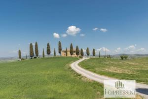 Villa I Cipressini piscina riscaldata spa Toscana