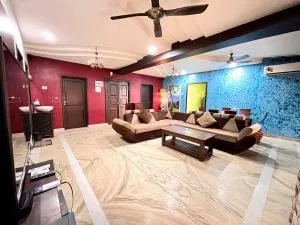 The Moon Villa - Parra