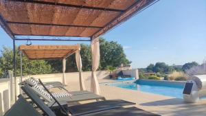 Maisons de vacances Maison familiale spacieuse avec piscine a Vagnas : photos des chambres