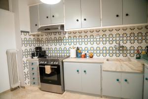 Acropolis central and comfortable apartment