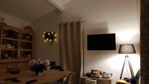 Maisons de vacances Maison familiale spacieuse avec piscine a Vagnas : photos des chambres
