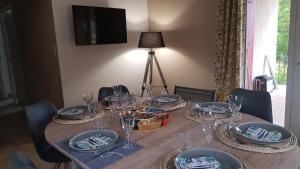 Maisons de vacances Maison familiale spacieuse avec piscine a Vagnas : photos des chambres