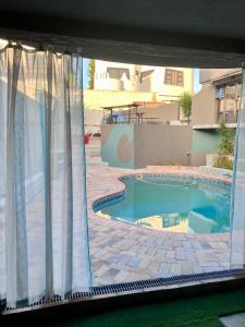 Penguins Cove Coastal Sanctuary Studio Apartment-Bloubergstrand