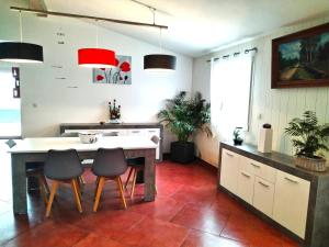 Chtx maison 7 pers jardin piscine